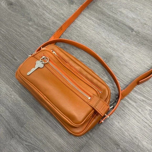 Acne Studios CAMERO PARTY SHOULDER BAG - Picture 4 of 16